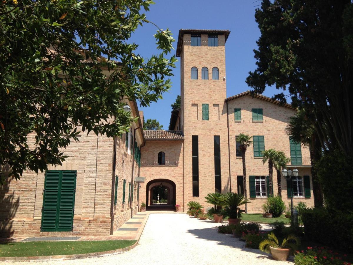 Relais Villa Sant'Isidoro Colbuccaro Exterior photo